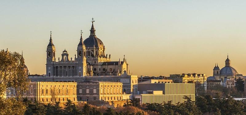 Апартаменты Apartamento Madrid Centro Essence Экстерьер фото